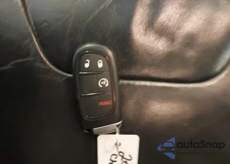 2014 Jeep Cherokee Limited из США, поврежденный, VIN 1C4PJMDB5EW237604